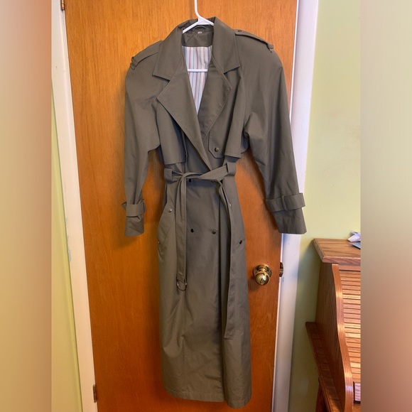 Vintage trench coat - Picture 1 of 3